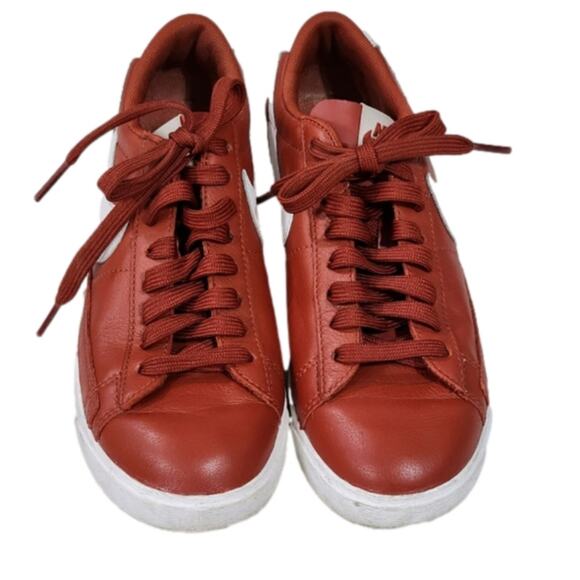 Nike Blazer Low LE Red‎ White leather Womens sneakers size 6 - Picture 4 of 9